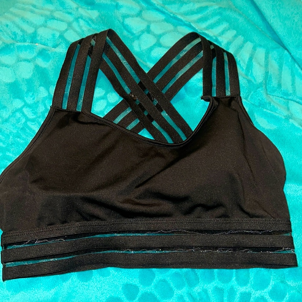 size medium SHEIN black sports bra workout bra